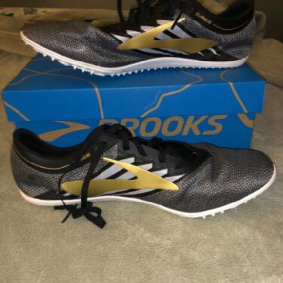 Brooks Elmn8 - Picture 1 of 4